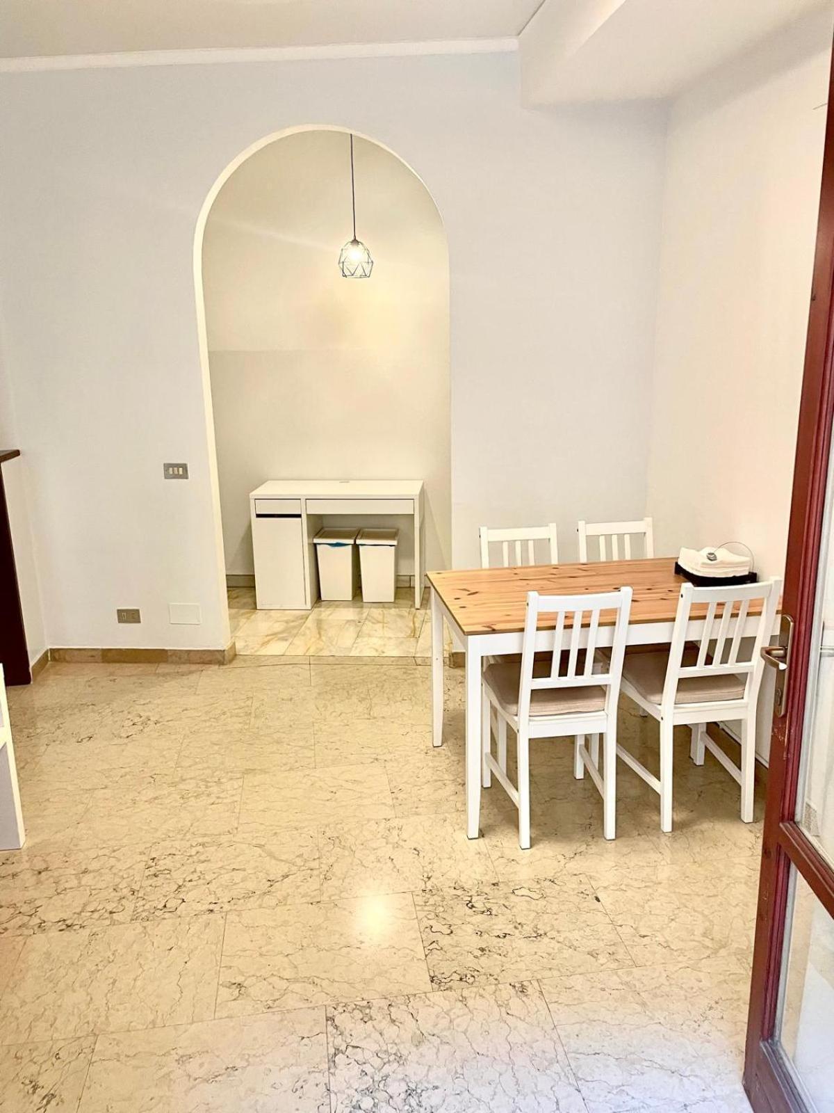 Ampio Bilocale Centro Apartment *
